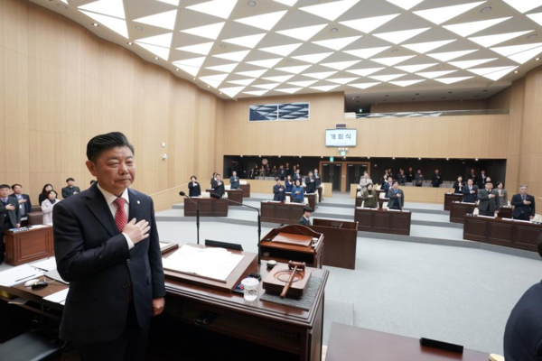 춘천시의회(의장 김진호)는 2월 14일부터 22일까지 9일간의 일정으로 제331회 춘천시의회 임시회를 열고 총 22건의 안건을 처리할 예정이다.